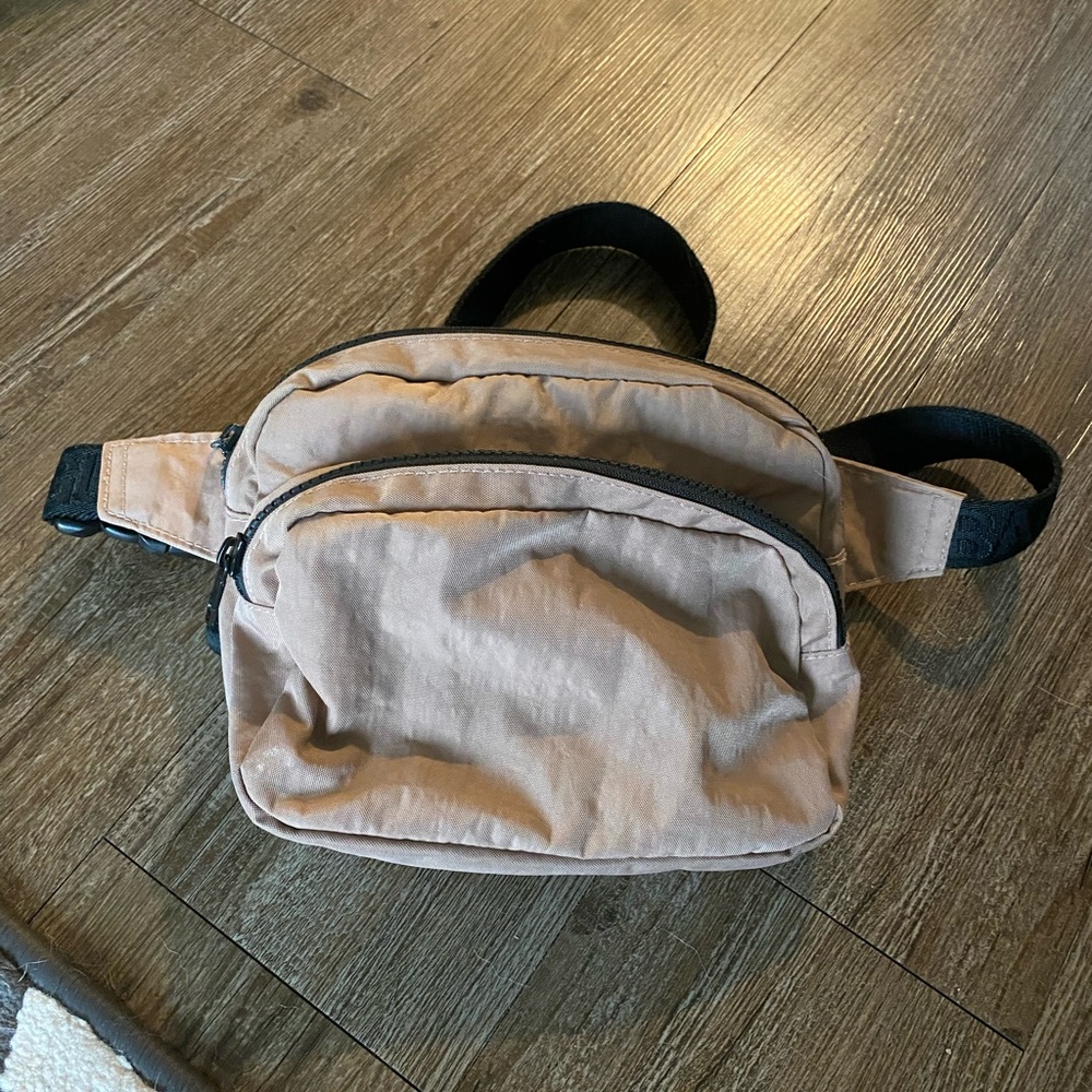 Baggu Fanny Pack in Taupe